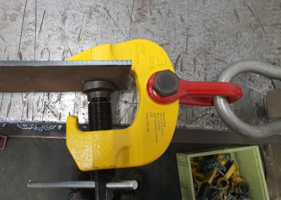 Test techniczny uchwytu śrubowego KNS